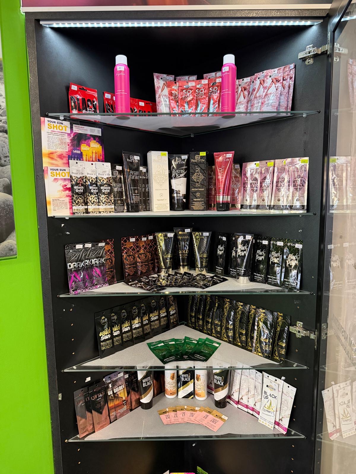 Solární kosmetika – nabídka na recepci